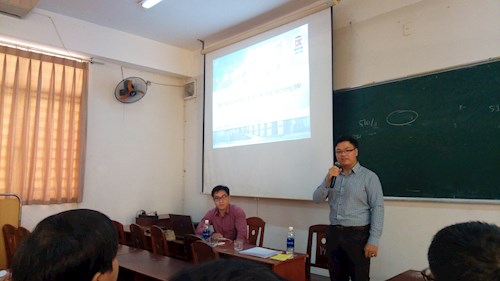 Ông Phạm Phú Đức - Công ty CDC giới thiệu tổng quan về sử dụng phầm mềm